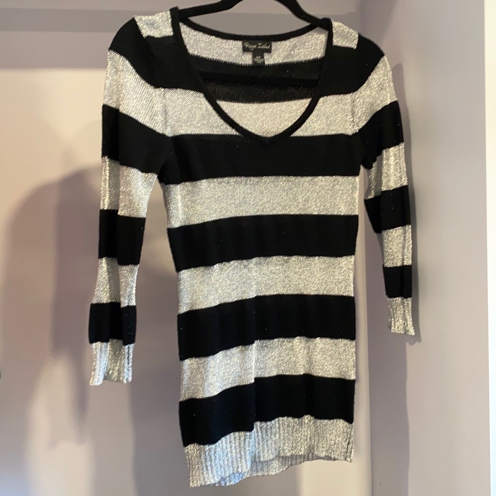 22-025 River Island women’s small black and silver striped sequence top